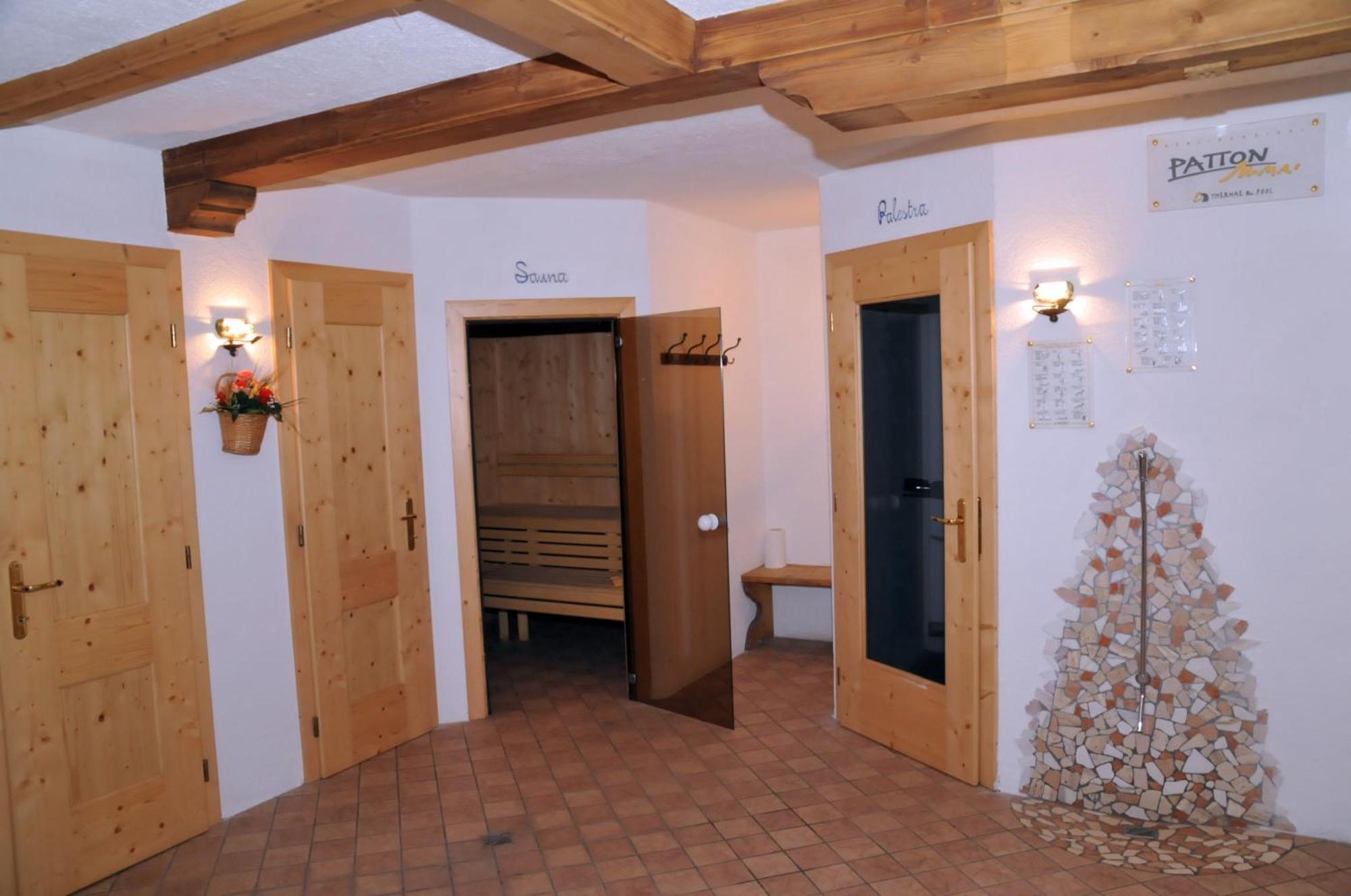 Hotel Ciamol Campitello di Fassa Exteriör bild