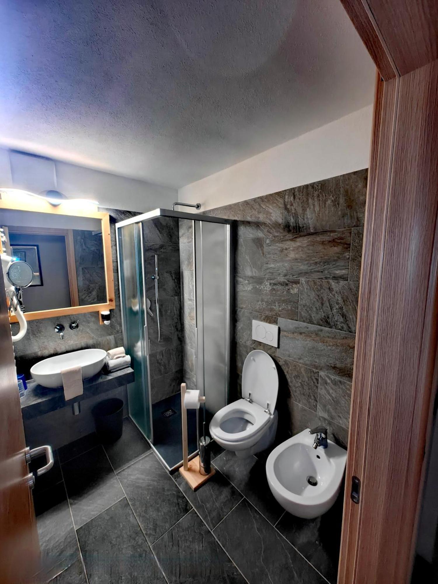 Hotel Ciamol Campitello di Fassa Exteriör bild