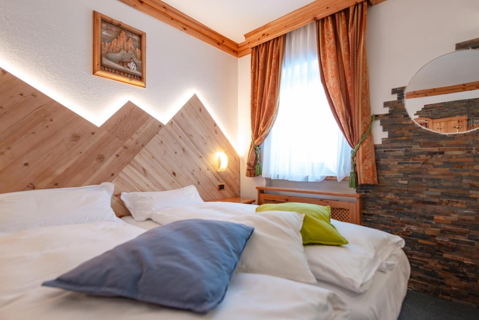 Hotel Ciamol Campitello di Fassa Exteriör bild
